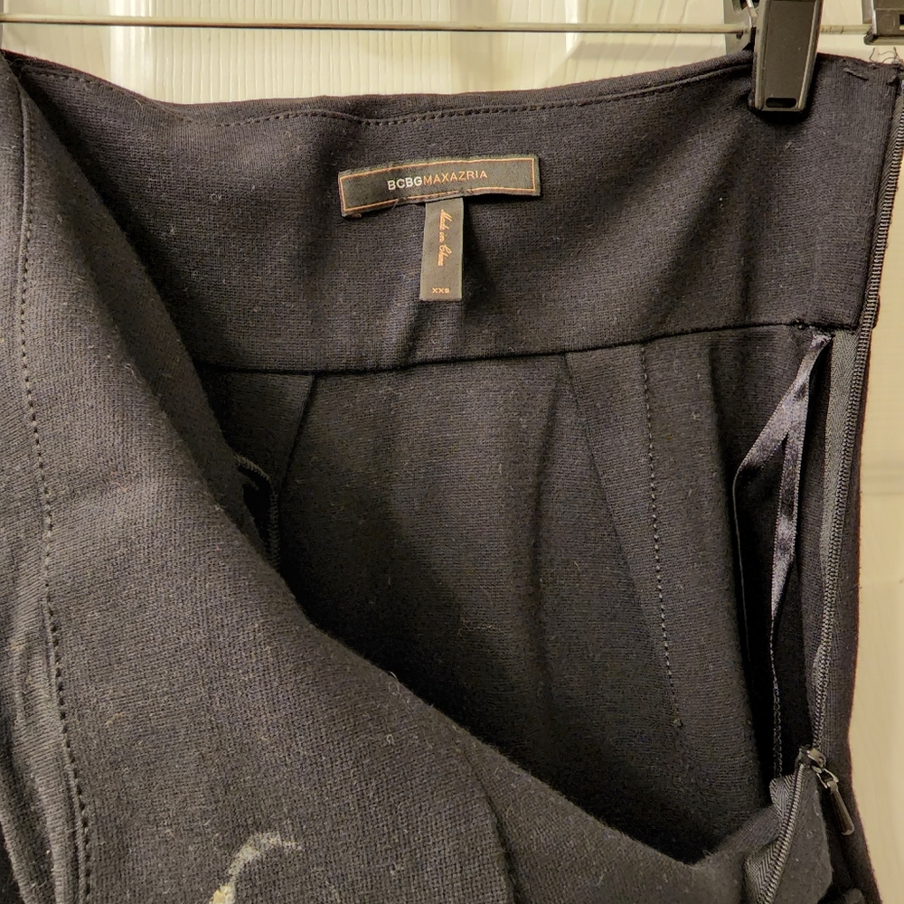 BCBG Max Azria - Picture 4 of 5